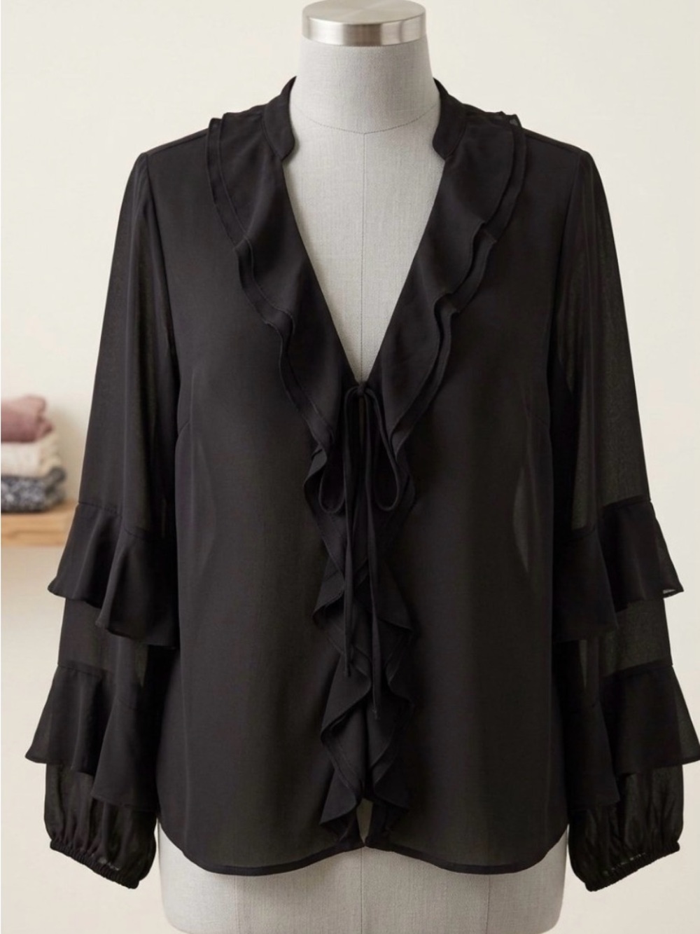 Torrid Black Chiffon Cascading Ruffle Tie-Front Blouse – Size 1 (14/16)